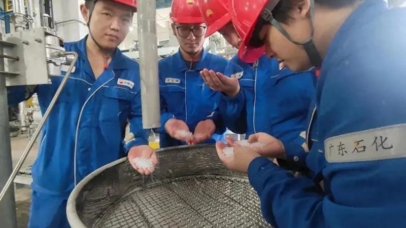 消泡剂添加量：精准控制，避免“泡沫”困扰**